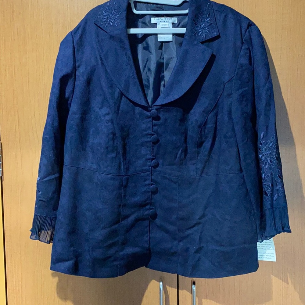 DONATED. Plaza South Woman Dress Suit jacket